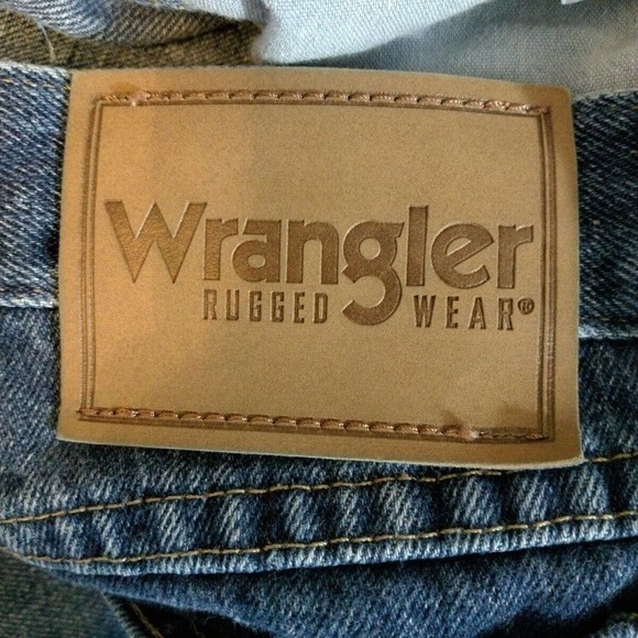Wrangler Rugged Wear Jeans Mens 40 X 30 Denim Blue Mid Wash High Rise Straight - Picture 4 of 6